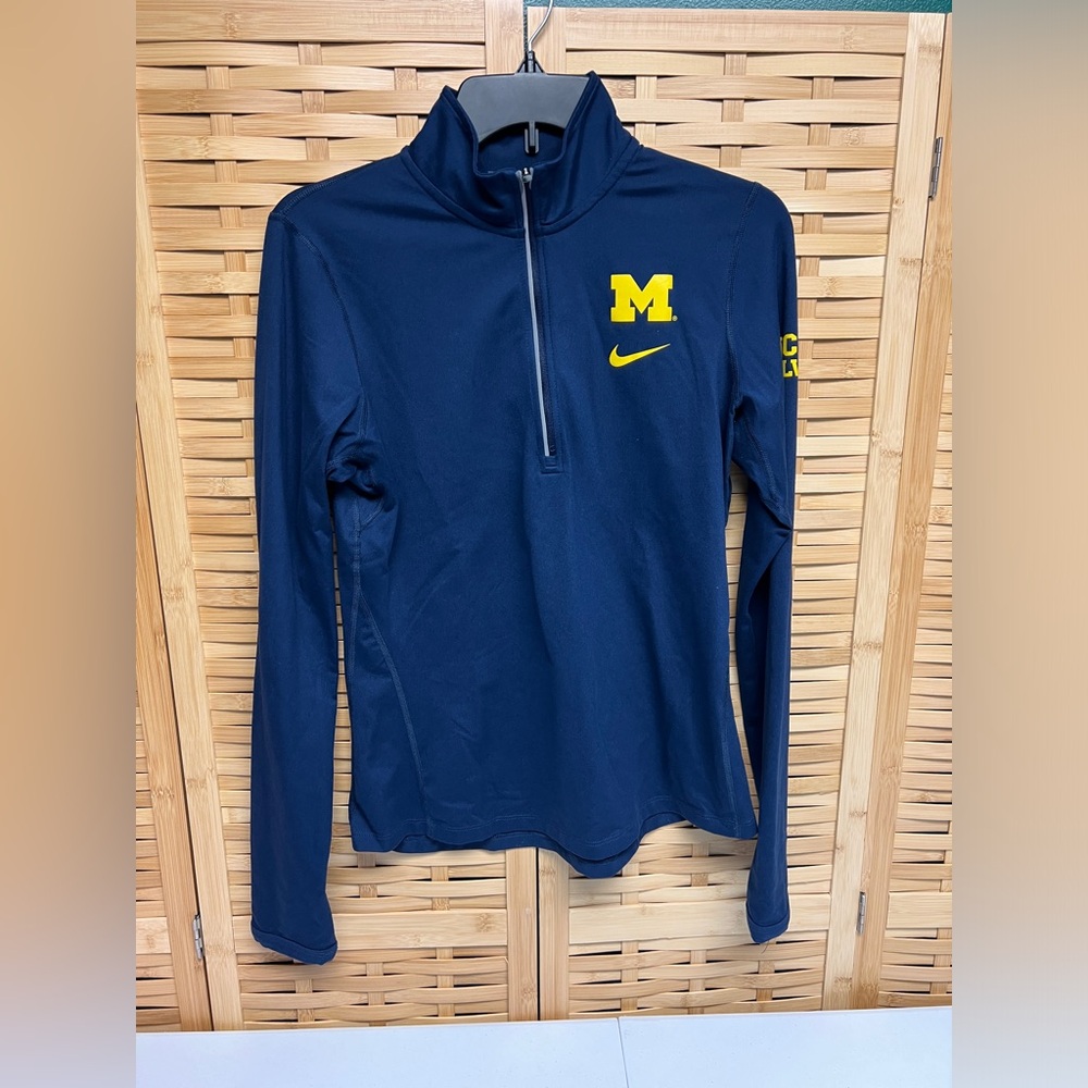 Nike Dri-fit women’s Michigan pullover